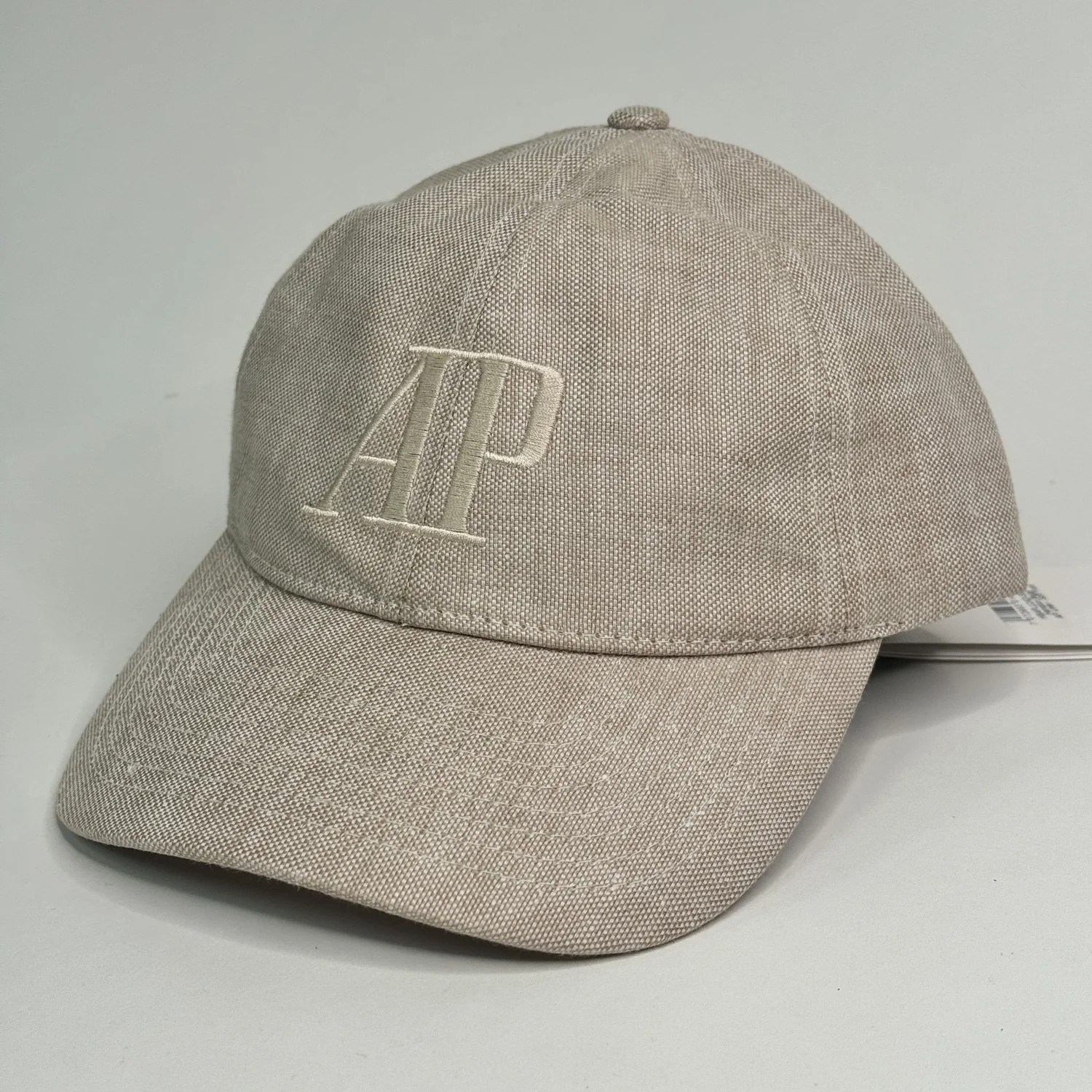 Audemars Piguet ベージュキャッ Audemars Piguet Linen Baseball Cap – AP Monogram Luxury Varsity